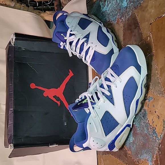 2015. Jordan 6 retro low. Blue/ white/ green. With Original Box. Men's size 13